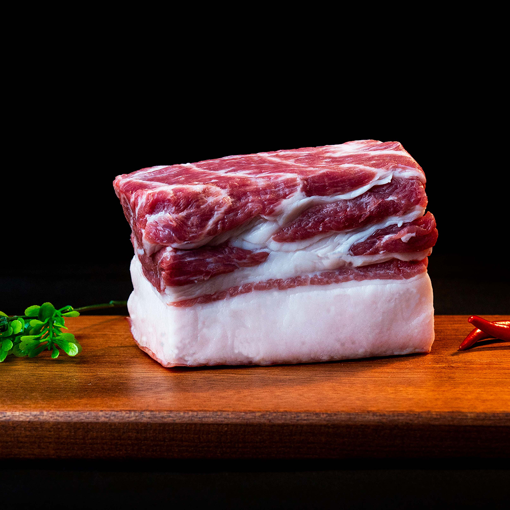 卡拉达海拔3000米散养跑山藏猪黑猪肉